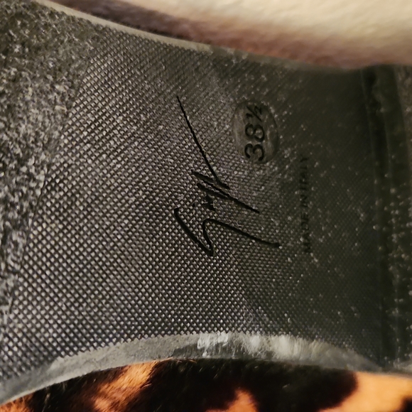 ♤ Giuseppe Zanotti Leopard Print Fur Boots - Picture 10 of 11
